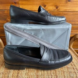 Cole Haan Rosalinda in black color